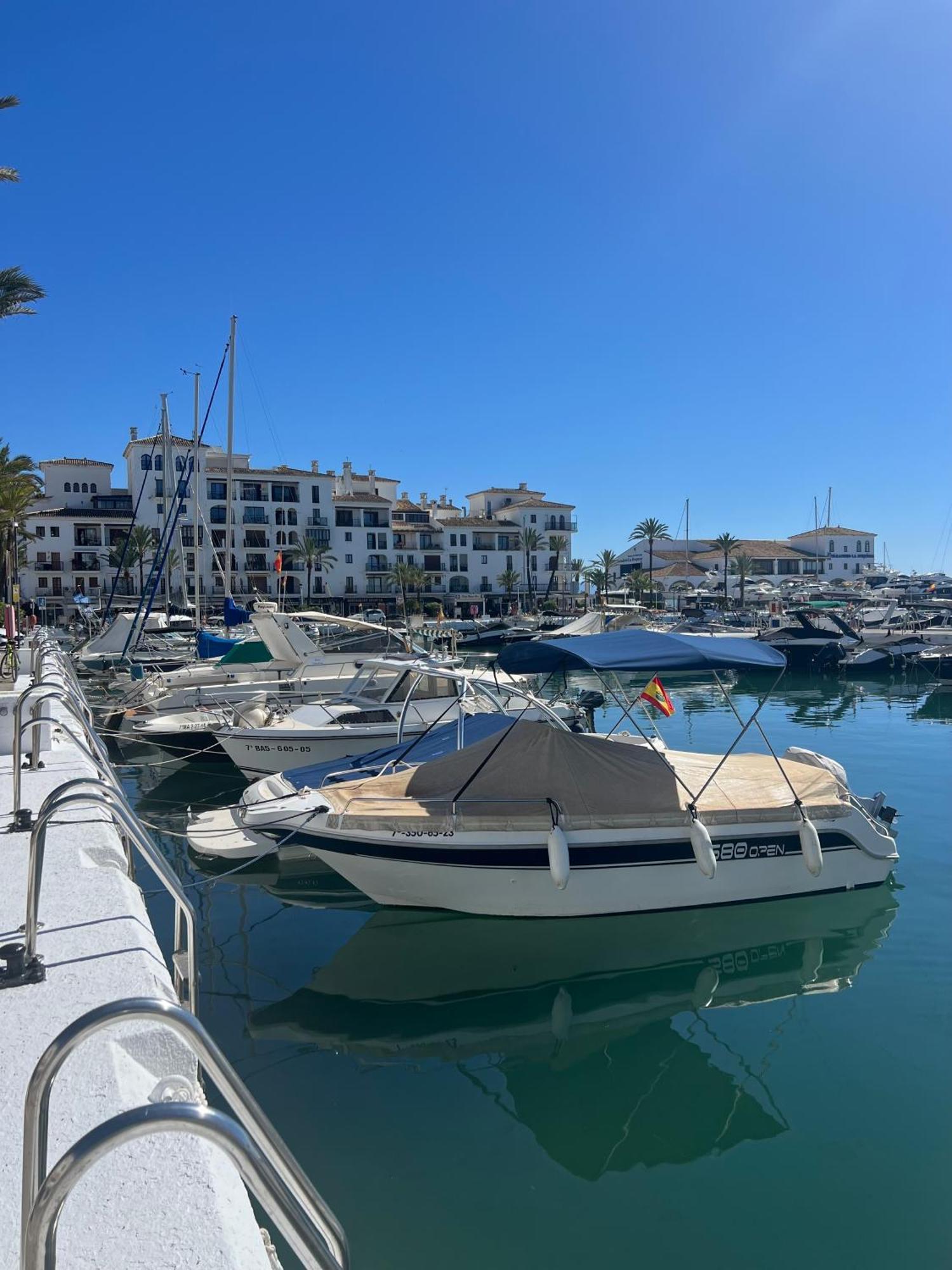 Palm Beach Apartment In La Duquesa Manilva Eksteriør bilde